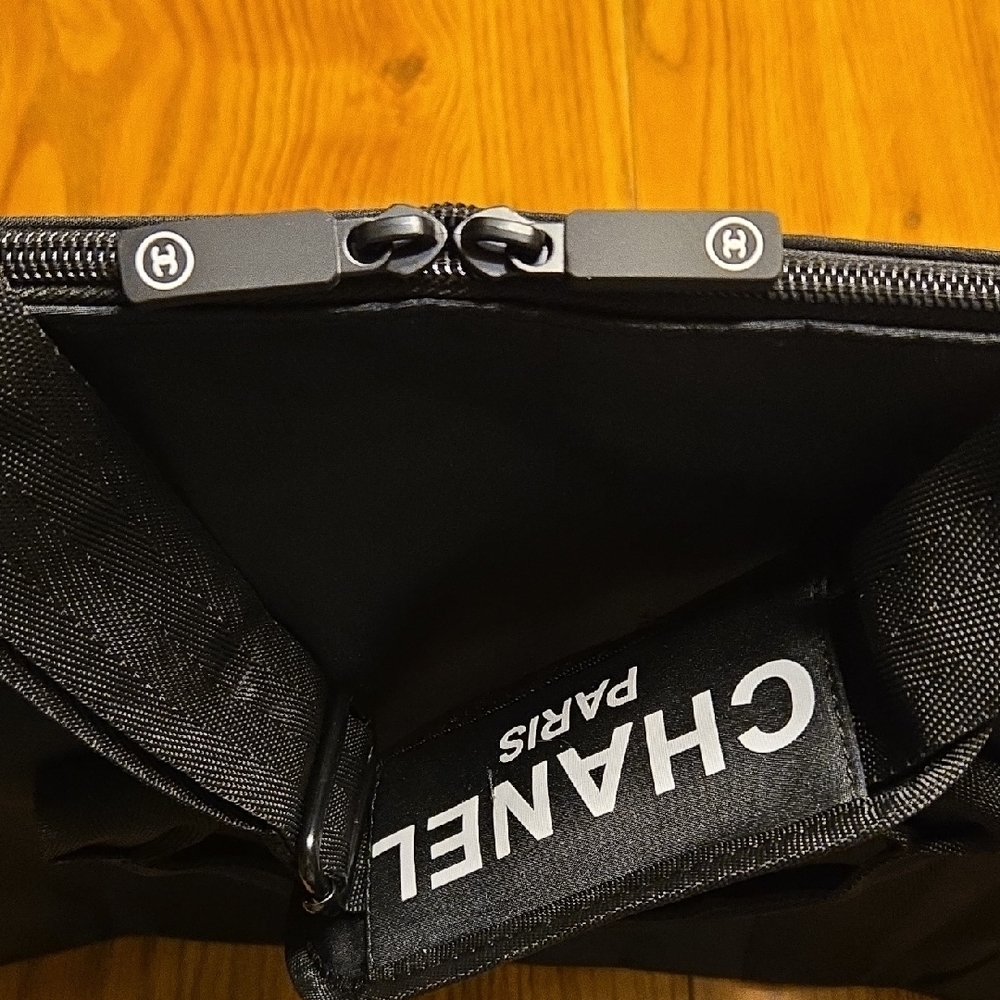 NWOT (GWP) Chanel Black Duffel Bag With Two Way Straps. - Picture 3 of 4